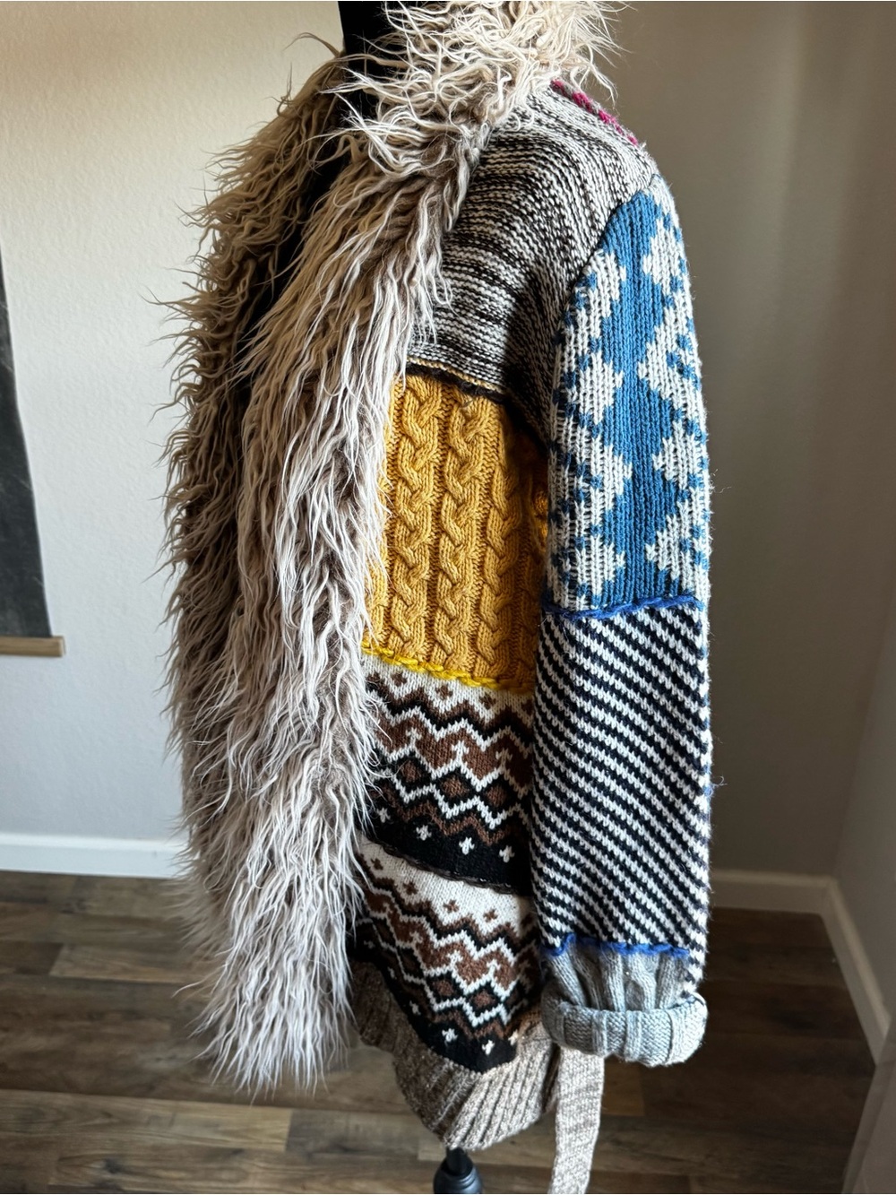Desigual Multicolor Knit Cardigan with Cream Faux-Fur Trim - Picture 5 of 6
